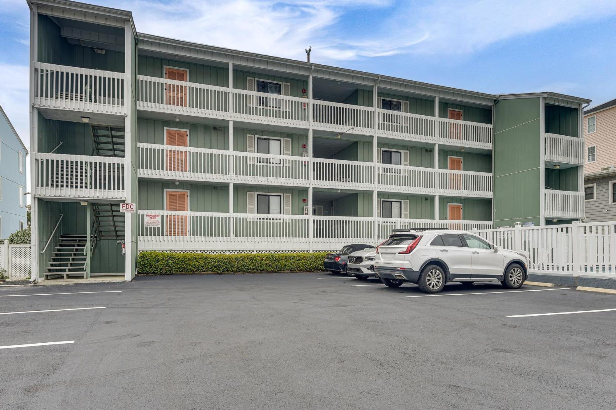 Sunny Seaside Condo With View - Walk To Beach Myrtle Beach Exterior photo